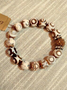 Erica Lyons glass and crystal stretch bracelet NWT